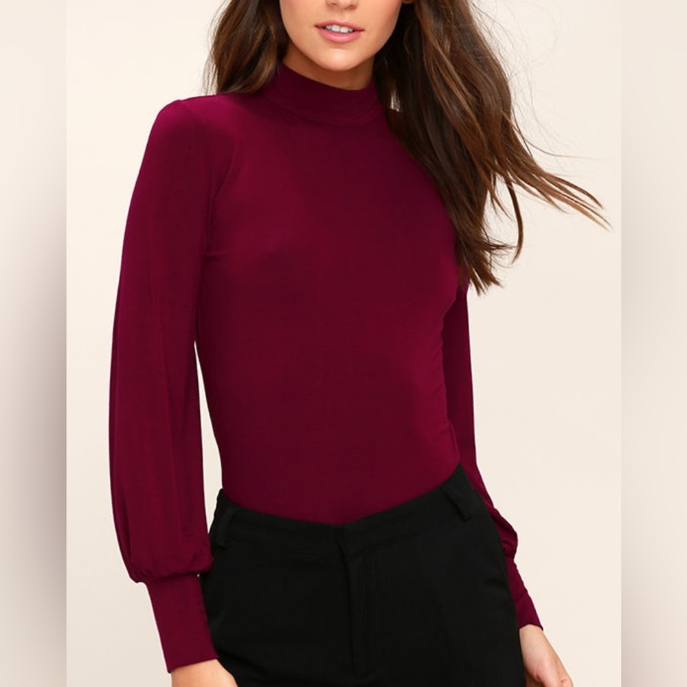 NWT Lulus Long Sleeve Top Wine Red Backless Long Sleeve Top Size Small